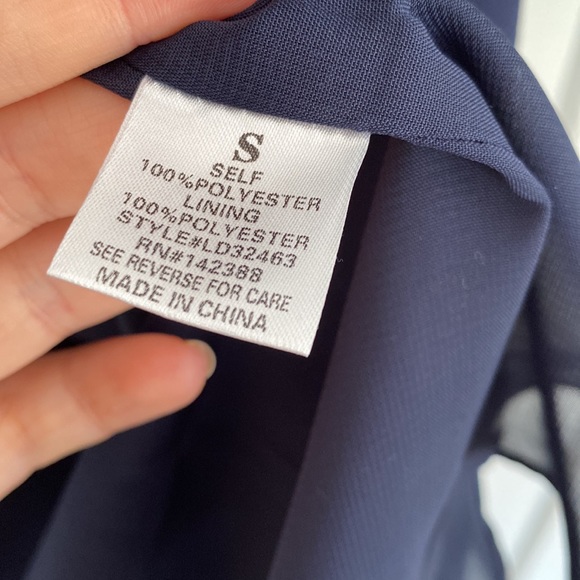 NWT Blue wrap dress with long sleeves. Essue brand, size S - Picture 6 of 7